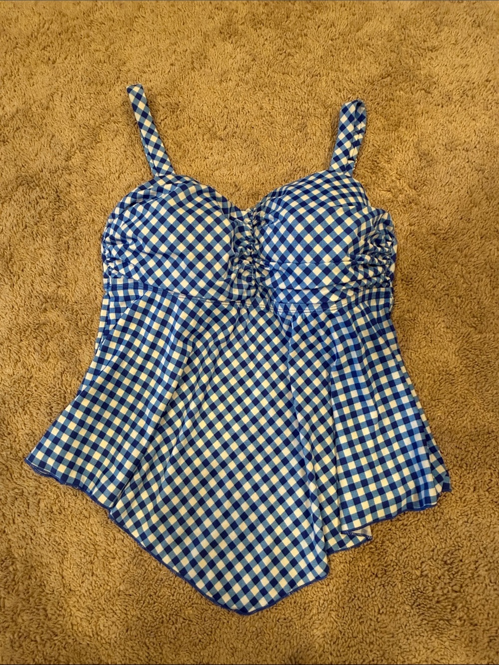 Woman’s Size 6 Tankini Top